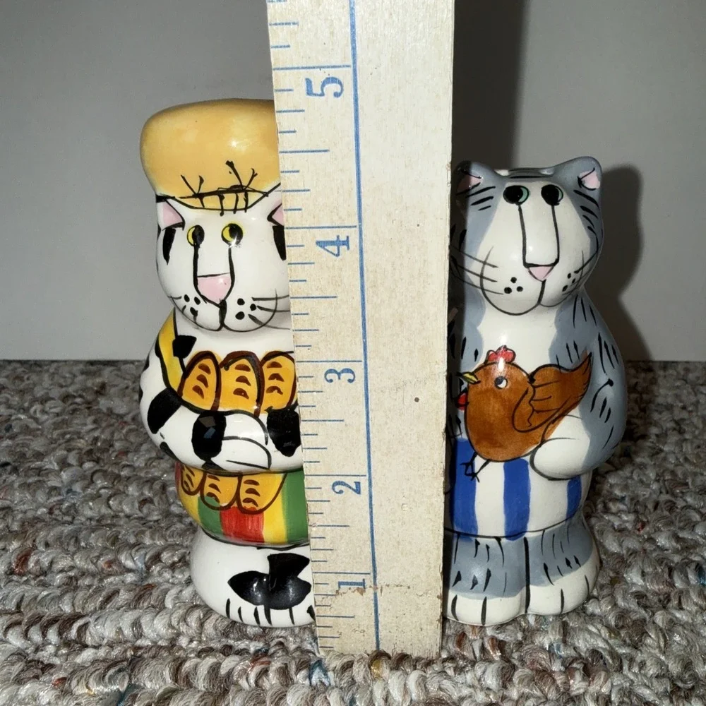 Candace Reiter Catzilla Ceramic Salt & Pepper Shaker Set‎ Chef and Waiter